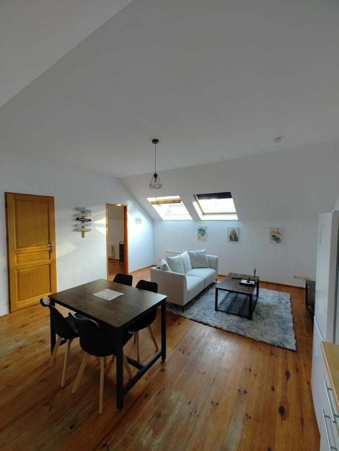 Cosy Appartement 2 Chambres Pont-de-lʼArche Exterior foto